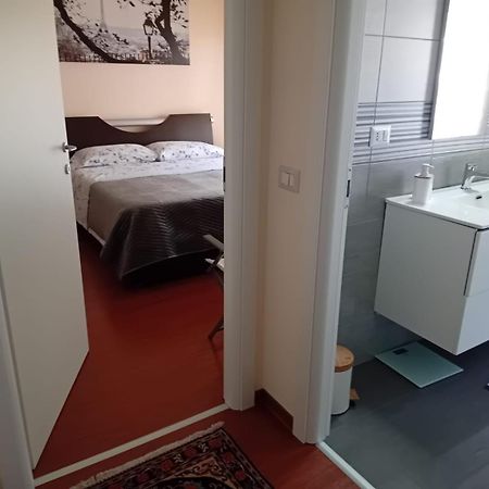 Sul Lungo Lago Da Tatiana B&B Dagnente Kültér fotó