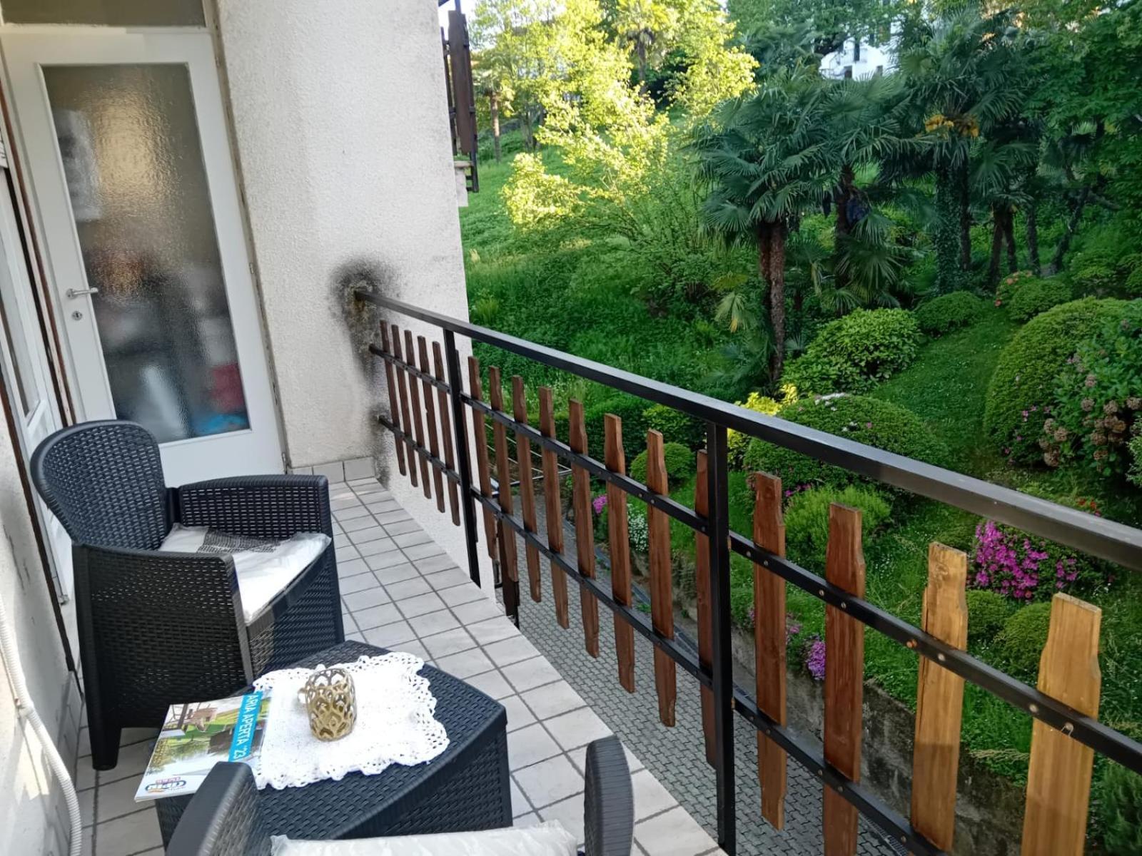 Sul Lungo Lago Da Tatiana B&B Dagnente Kültér fotó