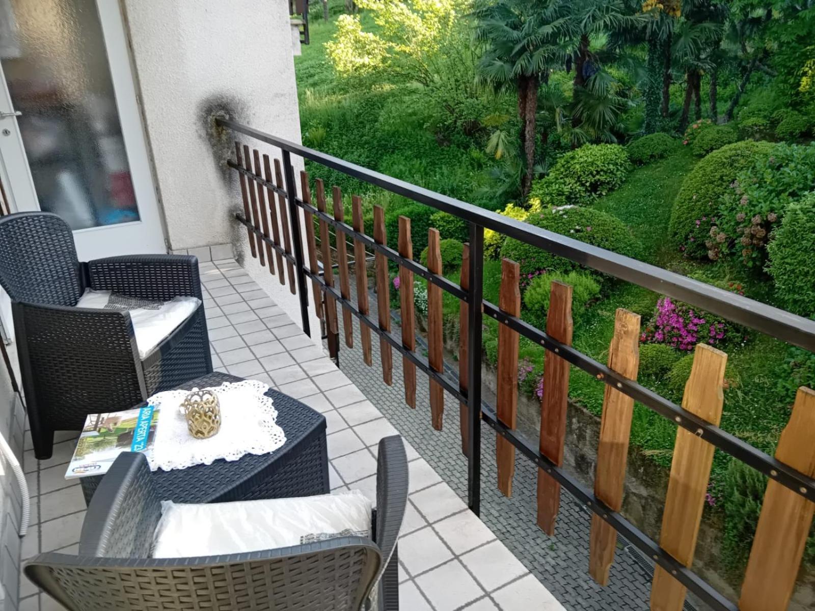 Sul Lungo Lago Da Tatiana B&B Dagnente Kültér fotó